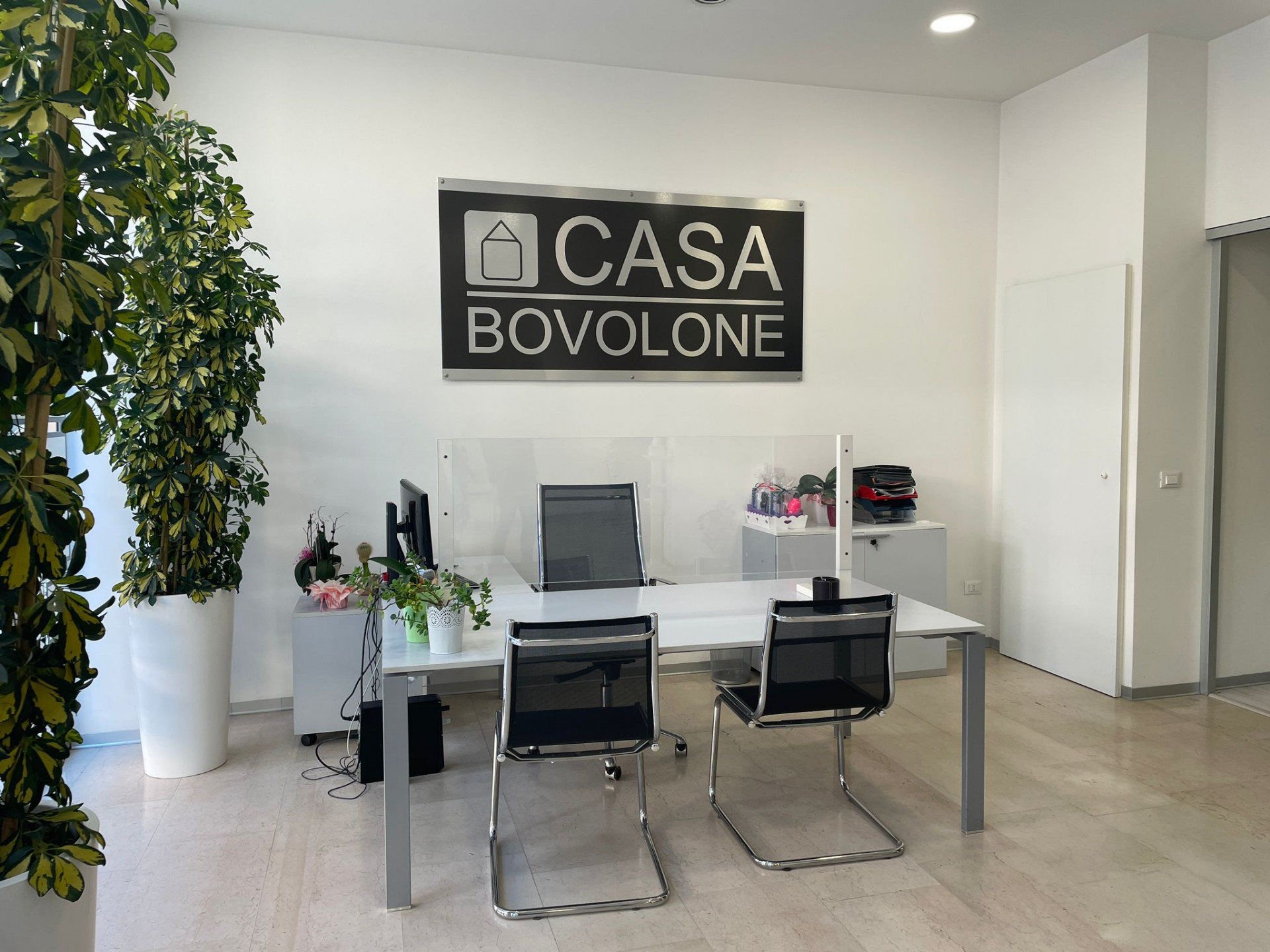 casa-bovolone-agenzia-immobiliare-ufficio2.jpg